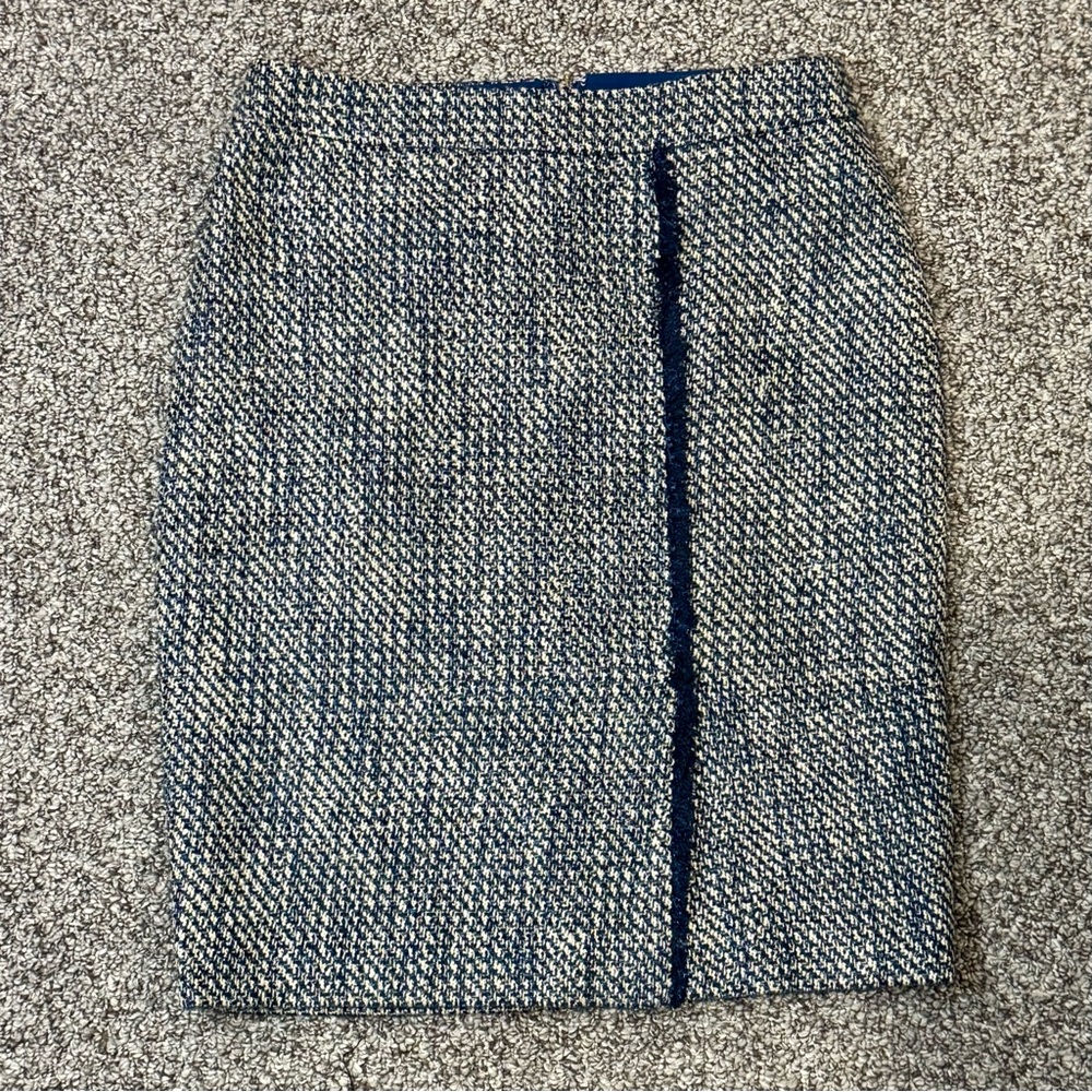 Calvin Klein Blue and White Metallic Threaded Tweed Pencil Skirt - Picture 2 of 8